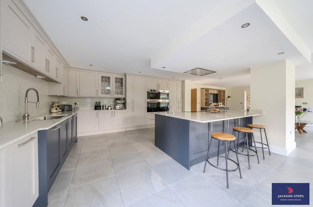 Kitchen/Breakfast Ro