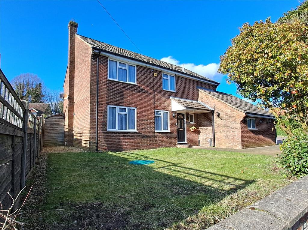 Worlds End, Beedon, Newbury, Berkshire, RG20 4 bed detached house for