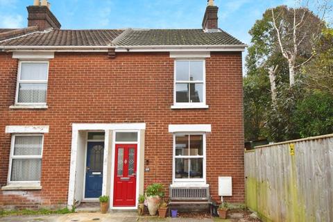 2 bedroom end of terrace house for sale, George Street South, Salisbury                                                                      *VIDEO TOUR*