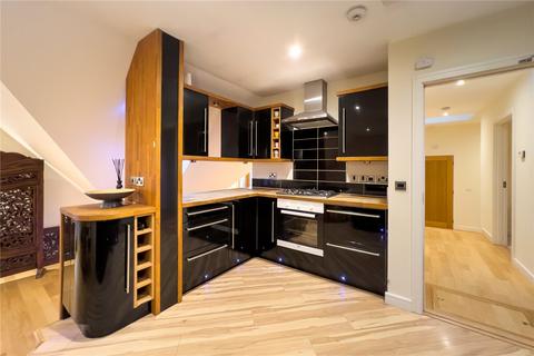 3 bedroom apartment for sale - Flat 5, The Crown, Bank Street, Aberfeldy, PH15