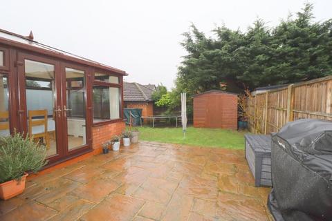 24 Emmer Green, Luton, LU2 8UH