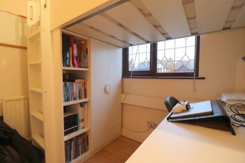 24 Emmer Green, Luton, LU2 8UH