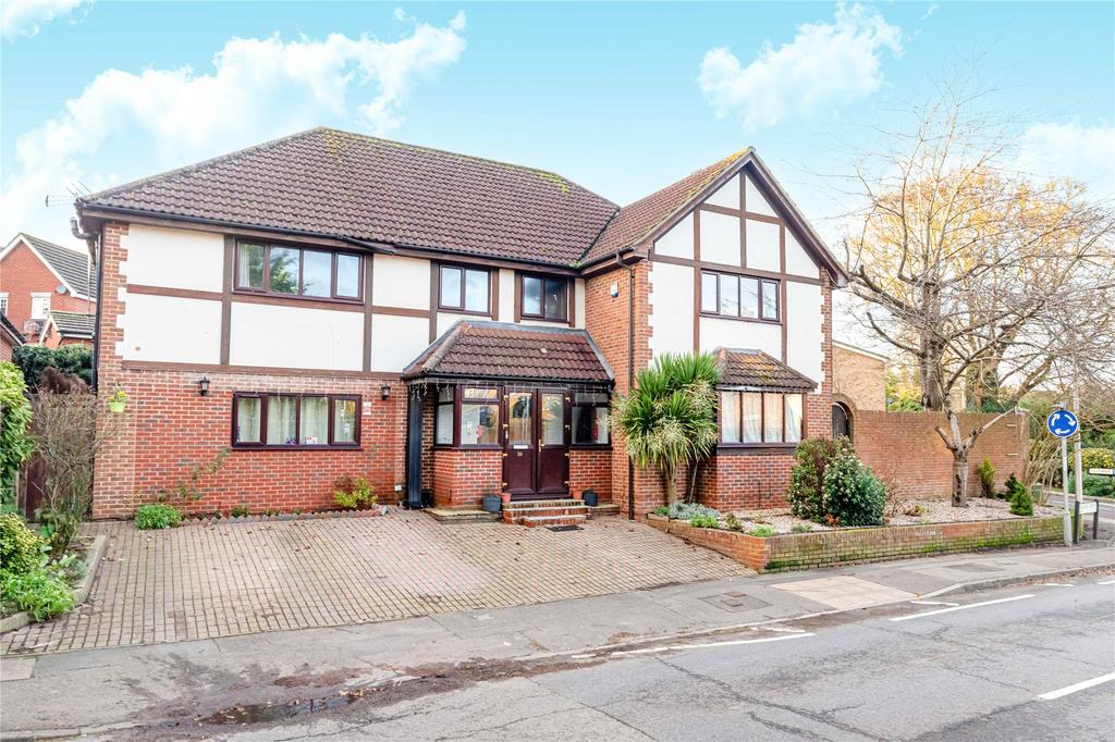 Hildens Drive, Tilehurst, Reading, Berkshire, RG31 7 bed detached house