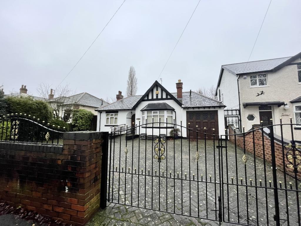 Bustleholme Lane, West Bromwich, West Midlands, B71 3AN 2 bed bungalow