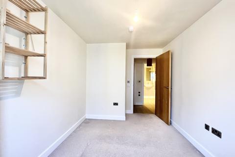 2 bedroom flat to rent, Thurston Road, London SE13