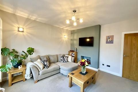 13 Handsworth Crescent, Sheffield, S9 4BN