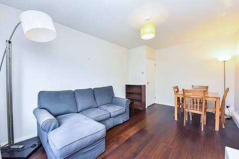 2 bedroom flat to rent, Burntwood Lane, London SW17