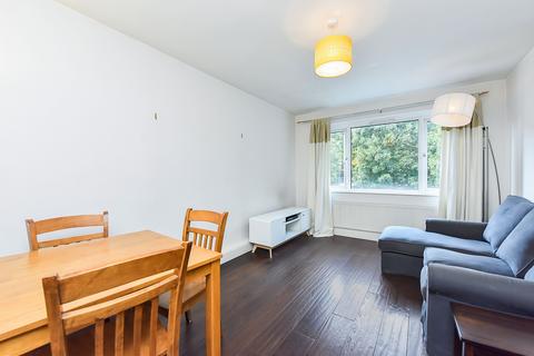 2 bedroom flat to rent, Burntwood Lane, London SW17