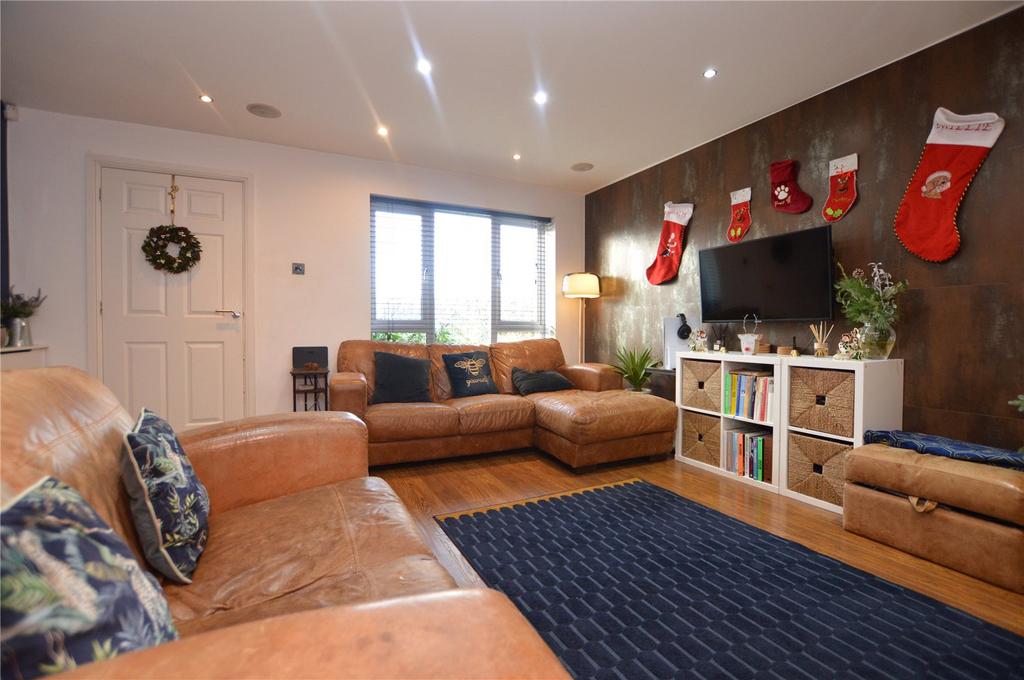 Windmill Chase, Rothwell, Leeds, West... 4 bed detached house £325,000