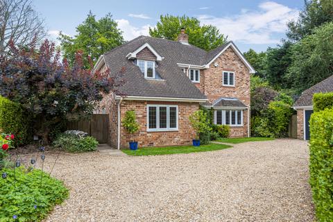 4 bedroom detached house to rent, Sarum View, Winchester SO22