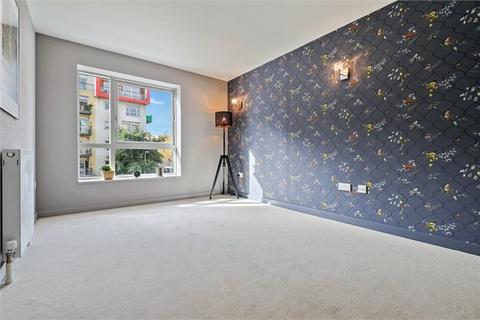 1 bedroom apartment to rent - Newton Lodge, West Parkside, London, SE10