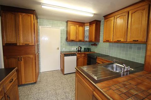 56 Fullwell Road, Bozeat, Wellingborough, NN29 7LY