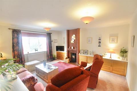 3 bedroom end of terrace house for sale, Beadle Way, Great Leighs, Chelmsford