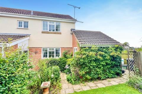 3 bedroom end of terrace house for sale, Beadle Way, Great Leighs, Chelmsford