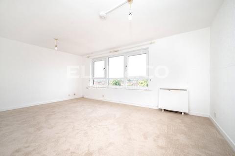 2 bedroom apartment for sale, Chichester Court, Middlesex HA7