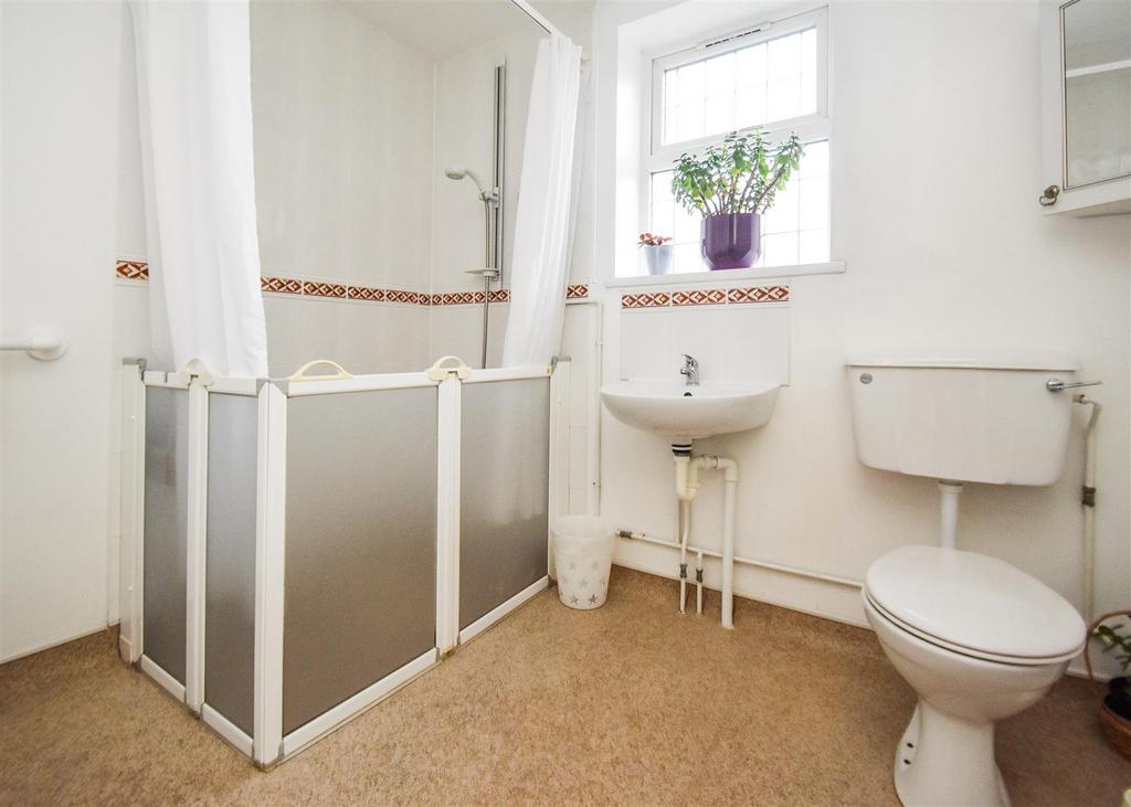 8 Laburnum Street - Ensuite Shower Room.jpg