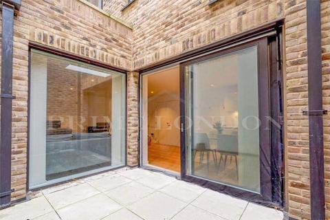 3 bedroom terraced house for sale, Hand Axe Yard, London WC1X