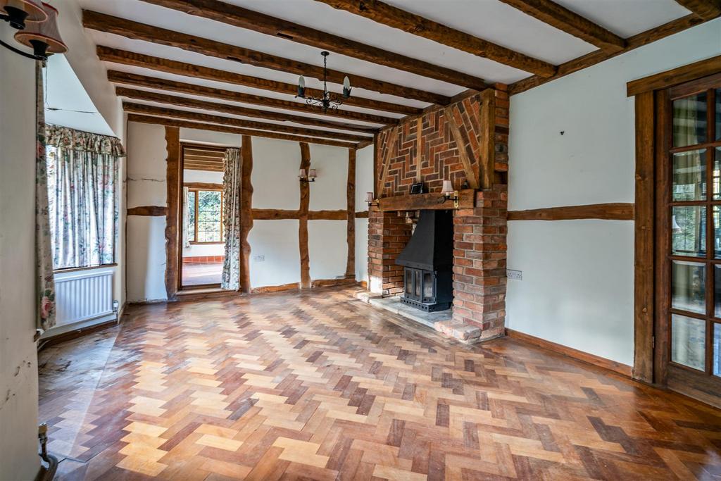 Queens Cottage-16 lo.jpg