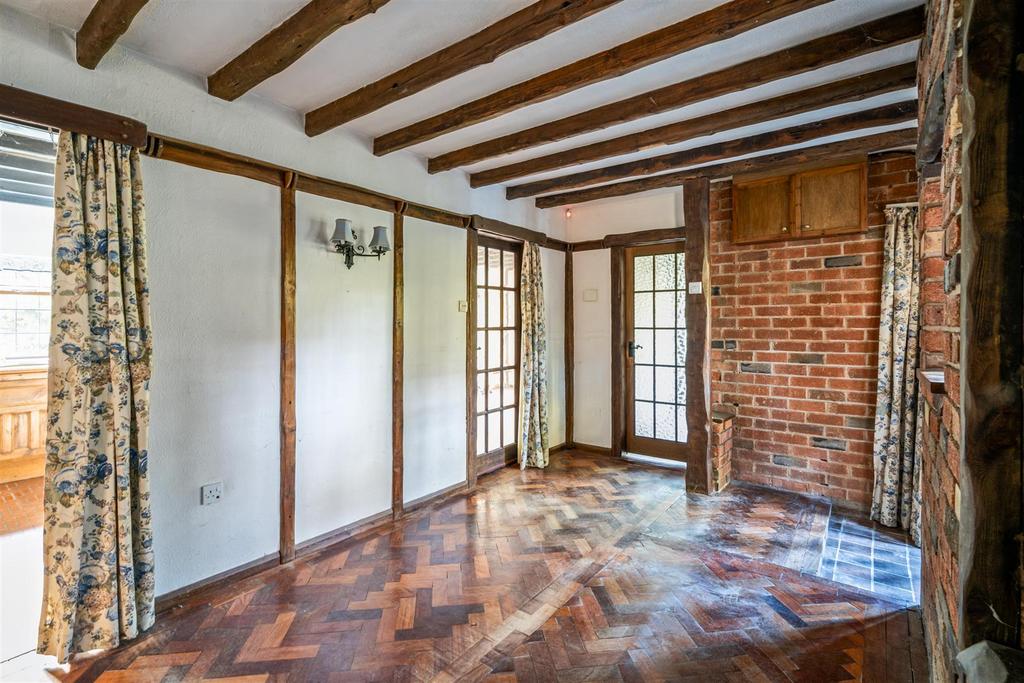 Queens Cottage-13 lo.jpg