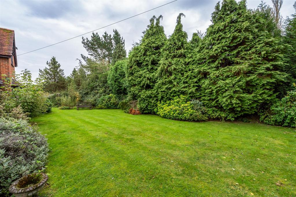 Queens Cottage-9 lo.jpg