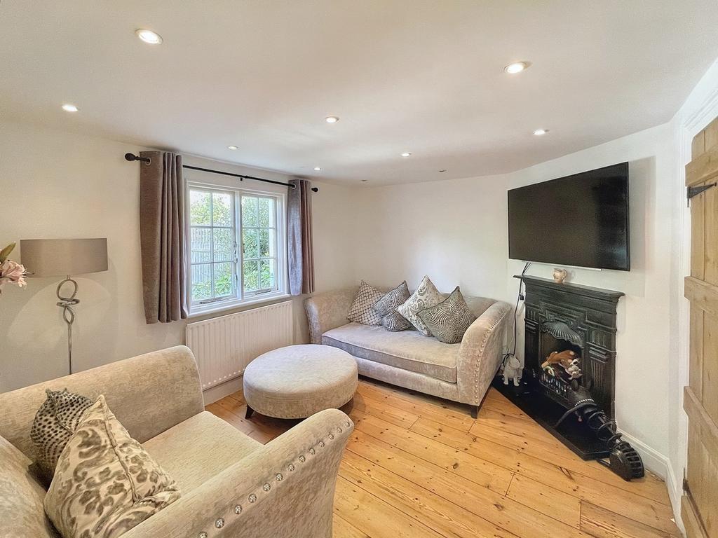 Broomhill Road, Orpington BR6 3 bed end of terrace house for sale £595,000