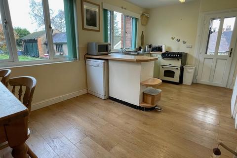 10 Showell Lane, Wolverhampton, WV4 4UA