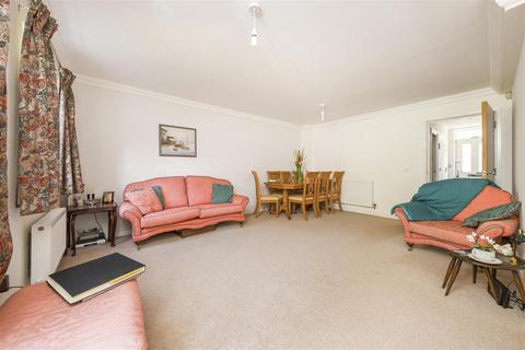 4 bedroom end of terrace house for sale, Frogmore, St. Albans
