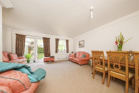 4 bedroom end of terrace house for sale, Frogmore, St. Albans