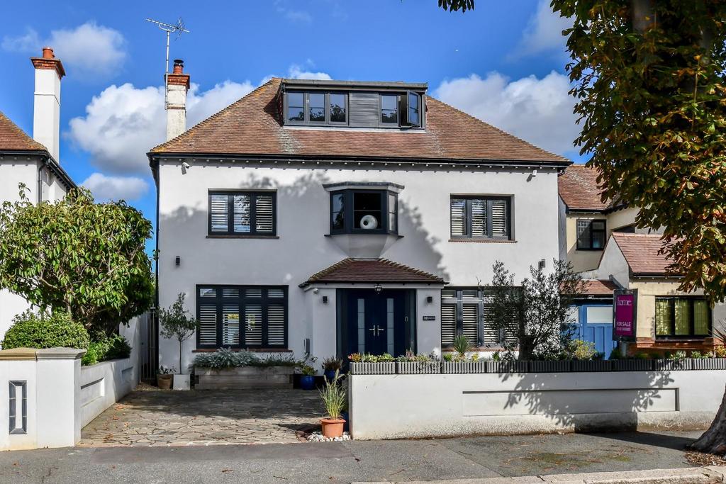 Burges Road, Thorpe Bay SS1 4 bed detached house for sale £1,100,000