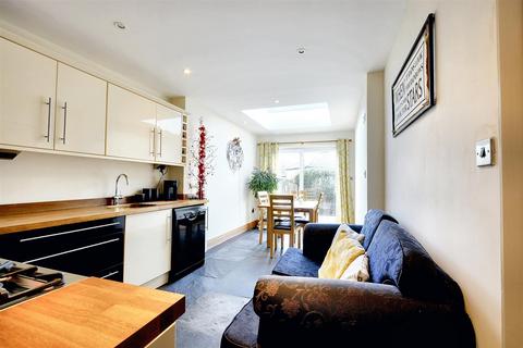 49 Derbyshire Drive, Ilkeston, DE7 4LG