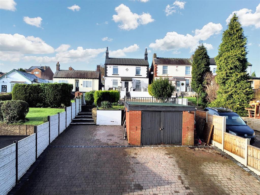 Kingsway, Ilkeston 3 bed detached house for sale £285,000