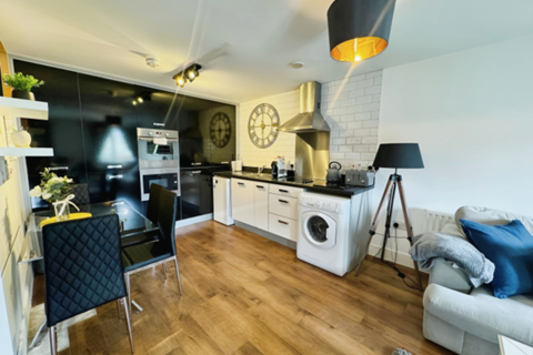 2 bedroom apartment to rent, Kingsquarter, Maidenhead SL6
