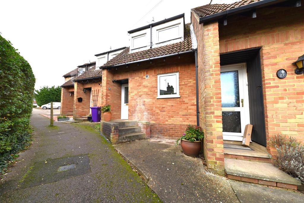 Ashwell Close, Graveley, Hitchin 2 bed terraced house for sale £300,000