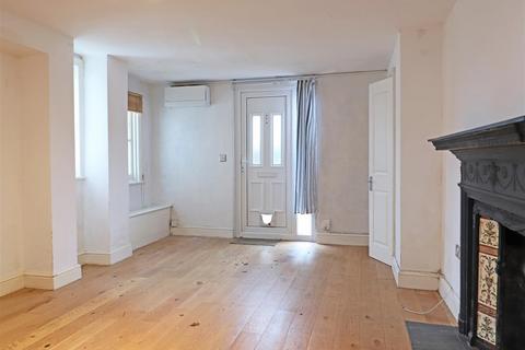 2 bedroom flat for sale, London Road, Redhill