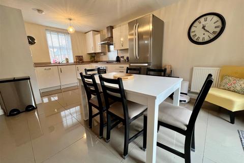 18 Oak Drive, Southminster, CM0 7FH