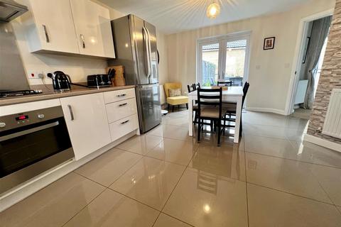 18 Oak Drive, Southminster, CM0 7FH