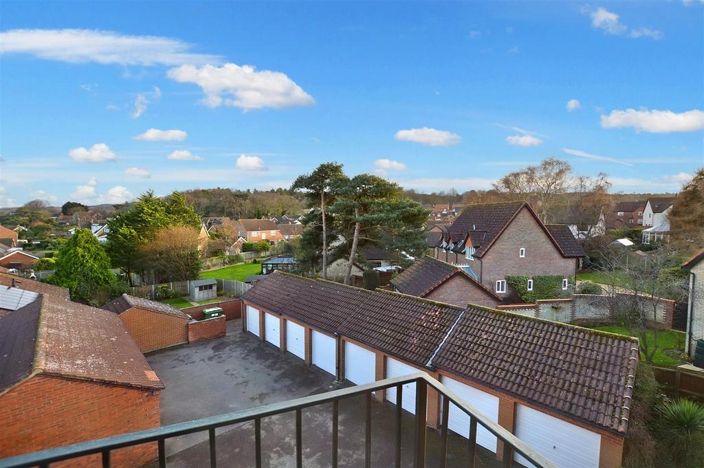 Holway Road, Sheringham 2 bed flat for sale £260,000