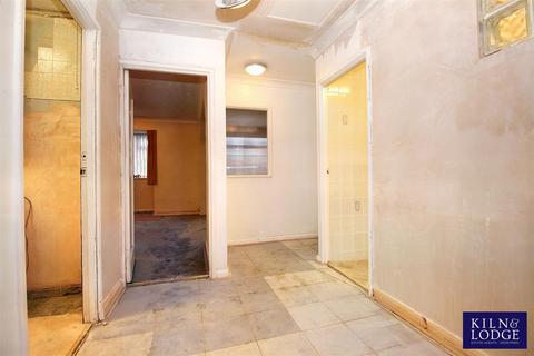 178 Cranham Gardens, Upminster, RM14 1JT