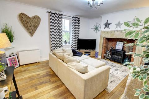 2 bedroom terraced house for sale - Victoria Terrace, Alnwick