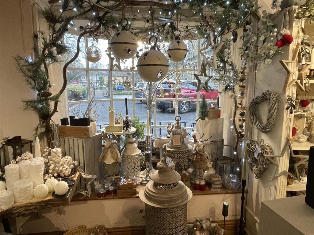 Cotswold Candlemakers Bay Window.JPG