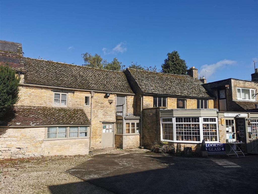 Offices and Antiques Shop.jpg