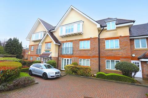 2 bedroom flat to rent, 90 Great North Way, London NW4