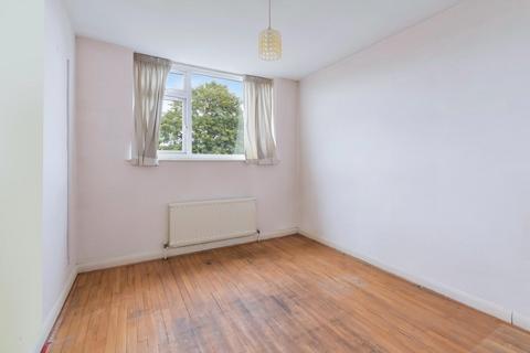 78, Sandown Lodge Avenue Road, Epsom, KT18 7QU
