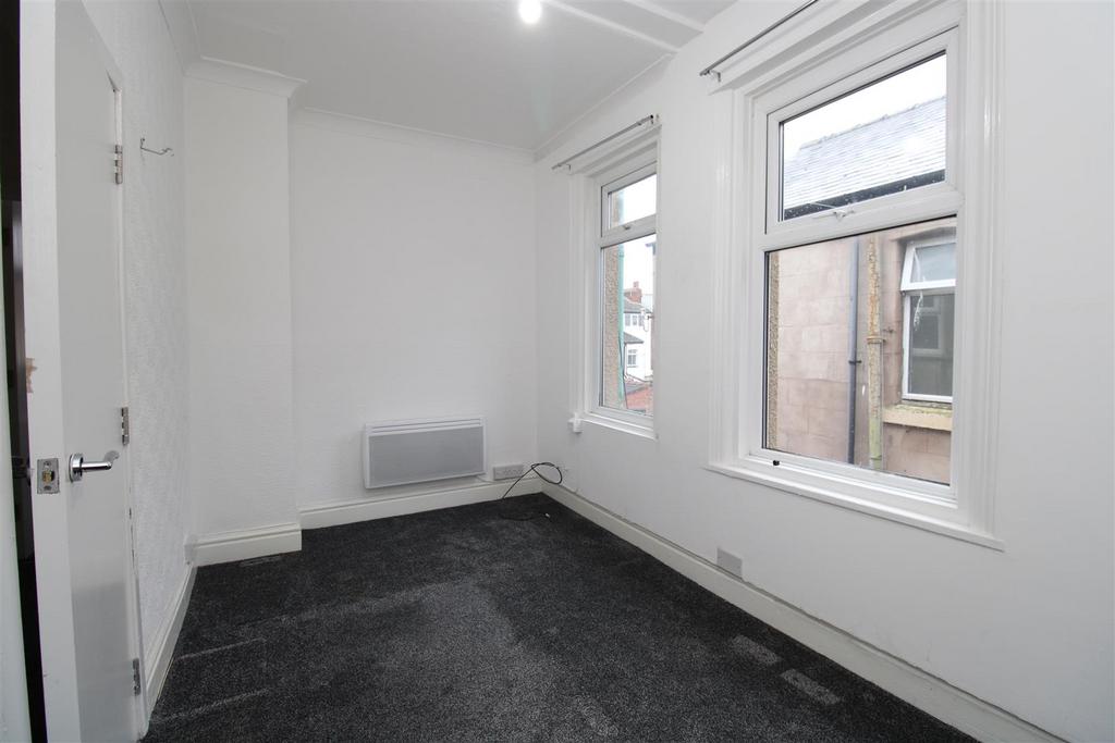 43 Keswick Road, Blackpool 1 bed property £450 pcm (£104 pw)