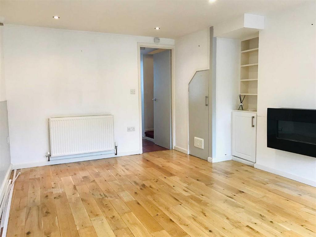 Copthorne Road, Shrewsbury, Shropshire 2 bed terraced house to rent £