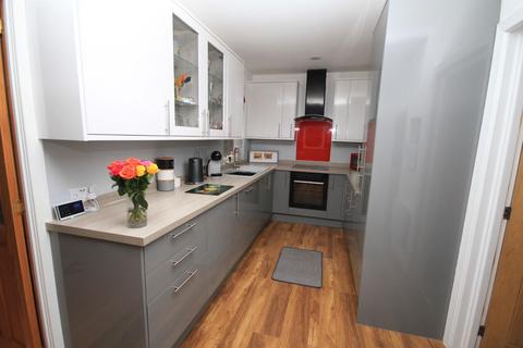 16 Boyd Avenue, Bradford, BD3 7DU