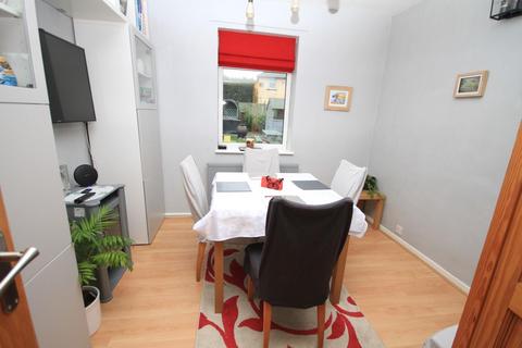16 Boyd Avenue, Bradford, BD3 7DU