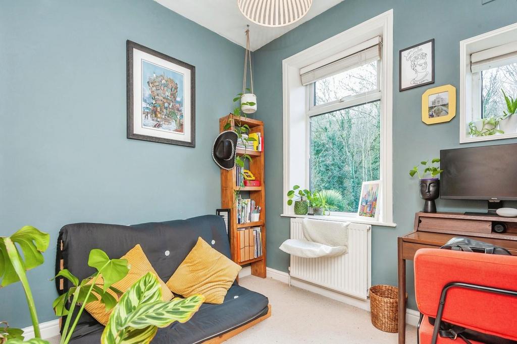 Bedroom/office