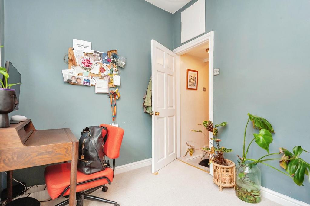 Bedroom/office
