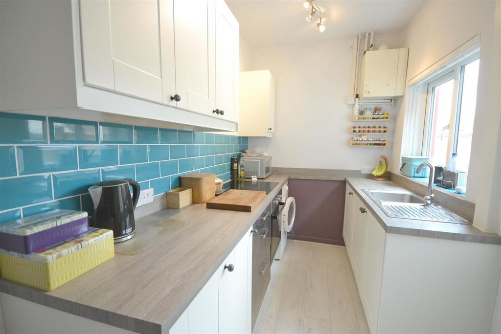 Fitted kitchen